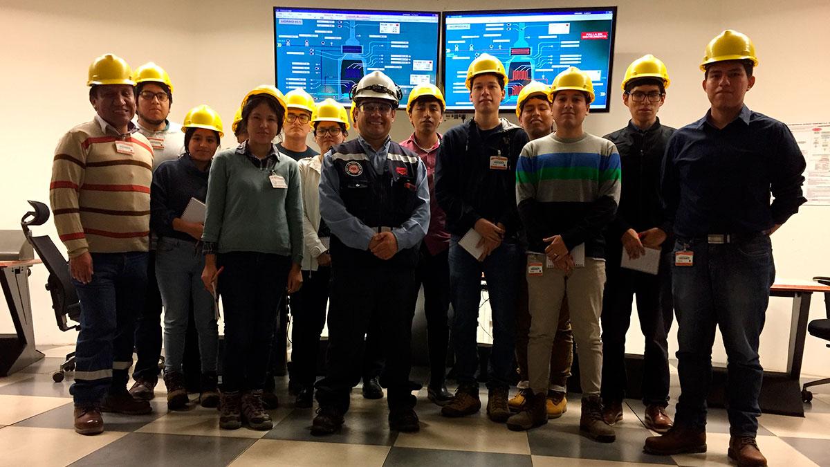 UNI students deepen their knowledge during visit to Conchán Refinery