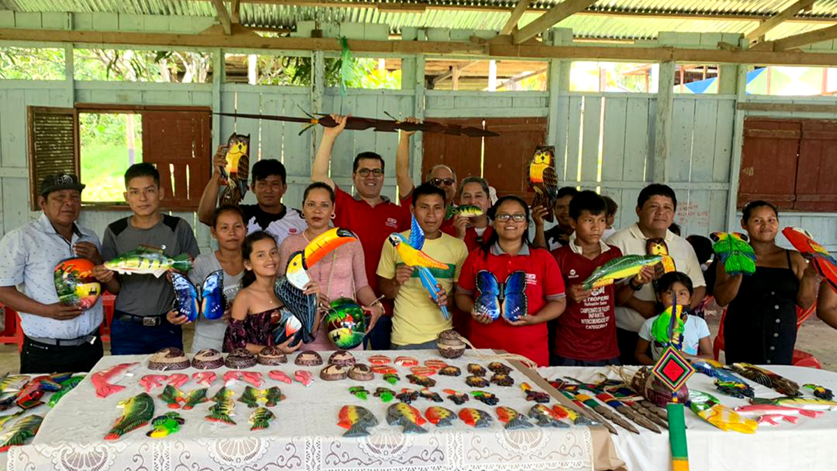PETROPERÚ realizó talleres de artesanía en Iquitos