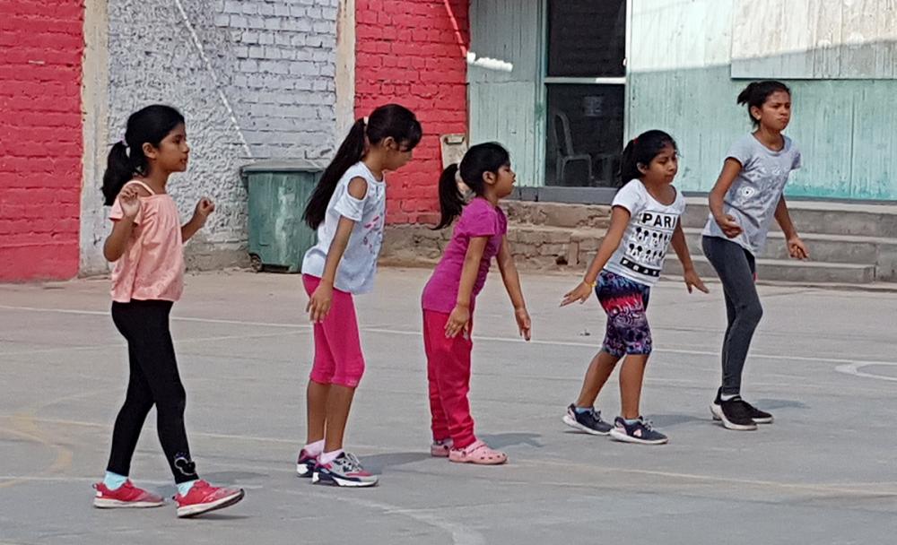 Niños disfrutan sus vacaciones con talleres de danza de PETROPERÚ