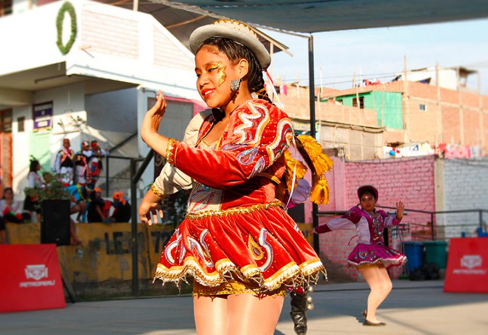 Folkloric dance workshop promoted by PETROPERU in Villa El Salvador came to an end