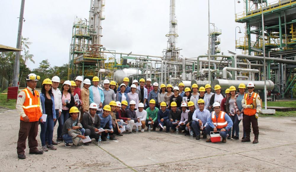 College students visited facilities of the Selva Refinery
