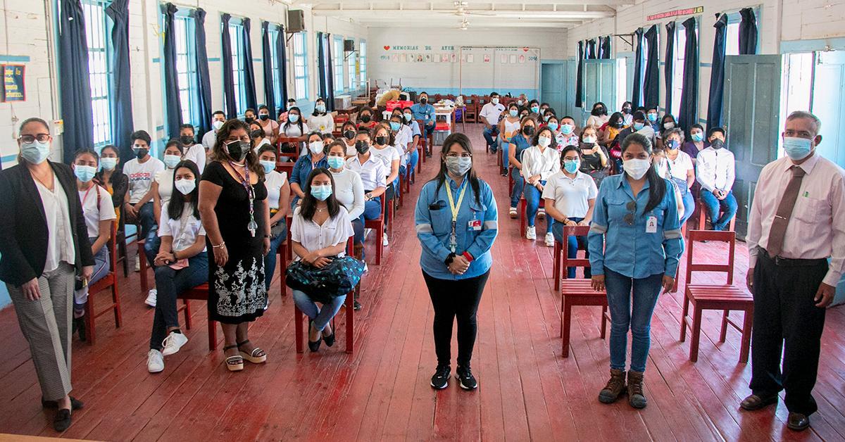 120 young Talara locals will study technical careers with comprehensive scholarships awarded by PETROPERÚ