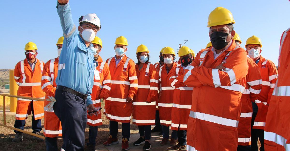 Deans of the College of Engineers made a technical visit to the New Talara Refinery