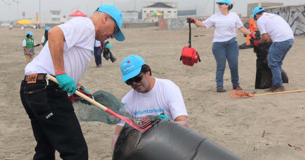 Petroperú promotes beach cleaning in Villa El Salvador