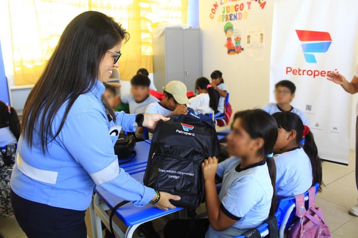 Más de 11 mil estudiantes reciben útiles escolares gracias a Petroperú