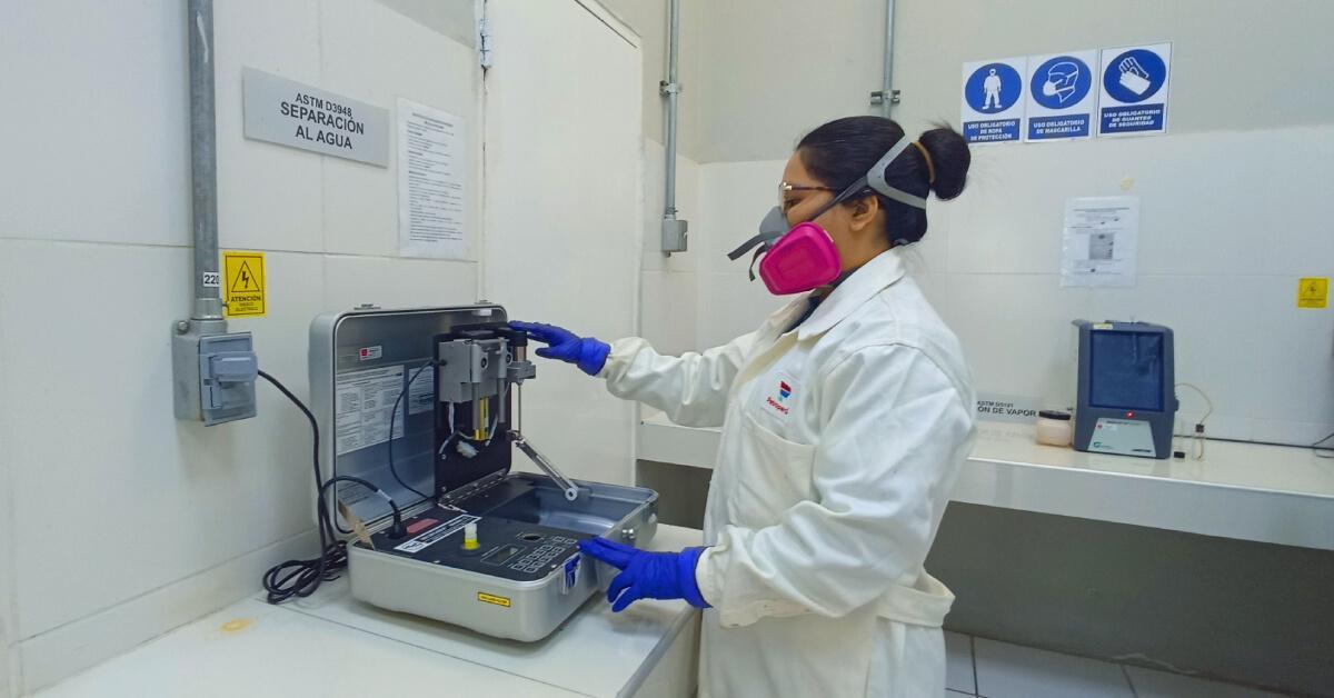 New equipment for the Iquitos Refinery laboratory