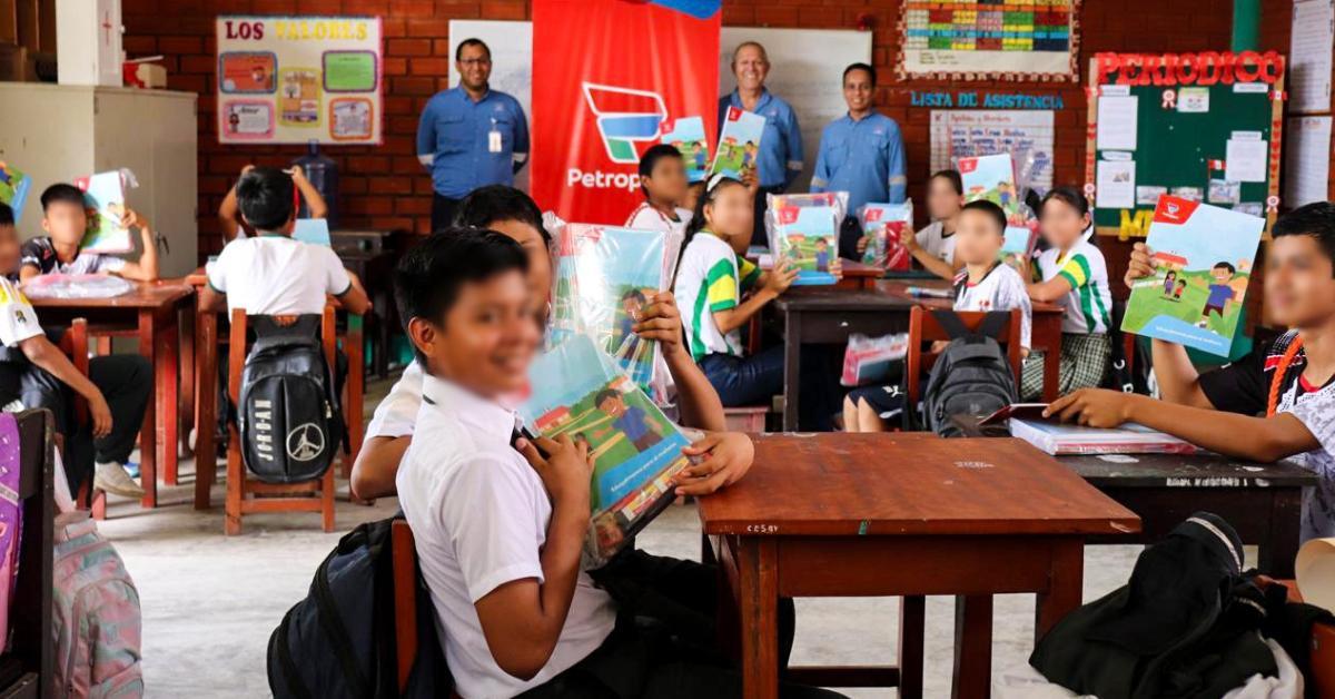 Students from remote communities in the country receive support from Petroperú