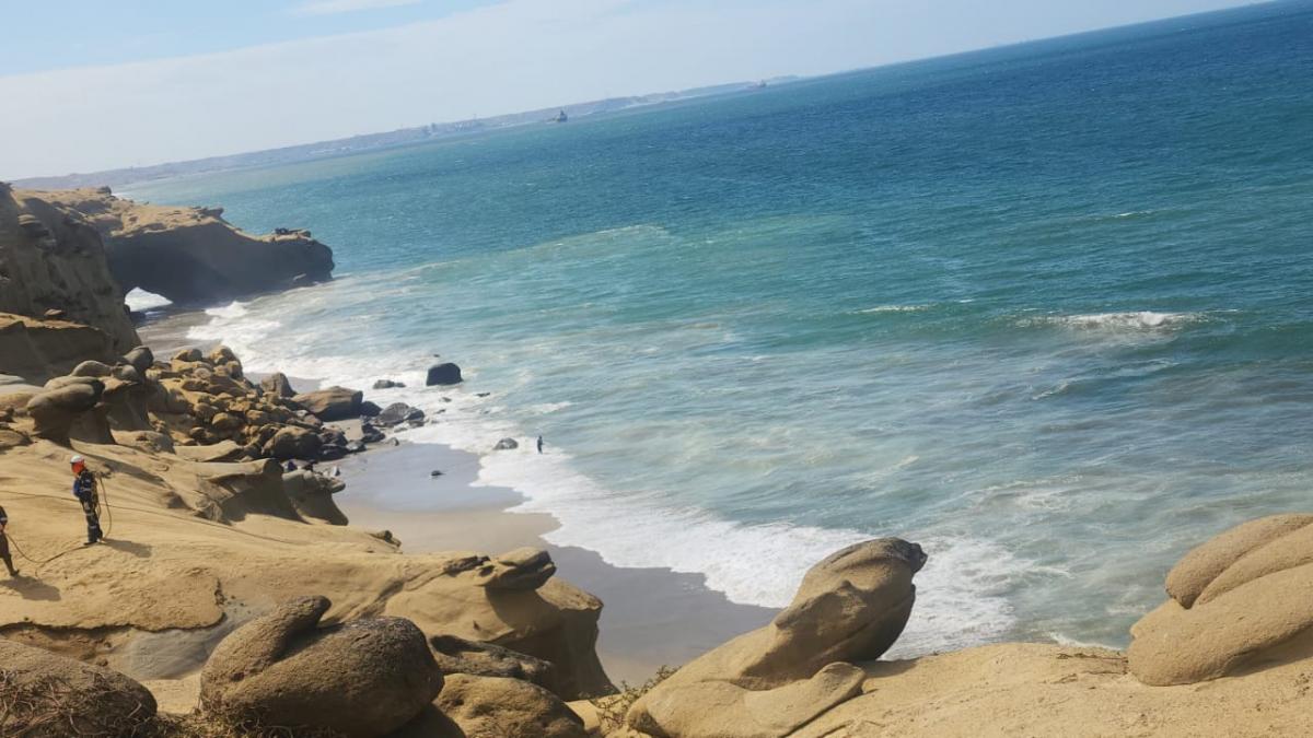 Petroperú continúa con acciones de primera respuesta en playa Las Capullanas