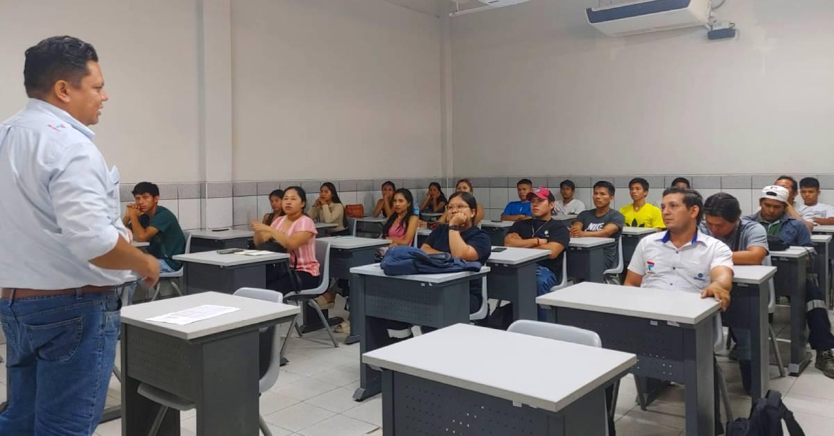 Young people from Iquitos receive technical training thanks to the Petroperú Scholarship