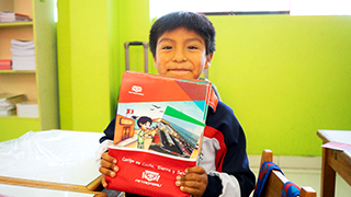 PETROPERU entrega útiles escolares a colegios de Ilo