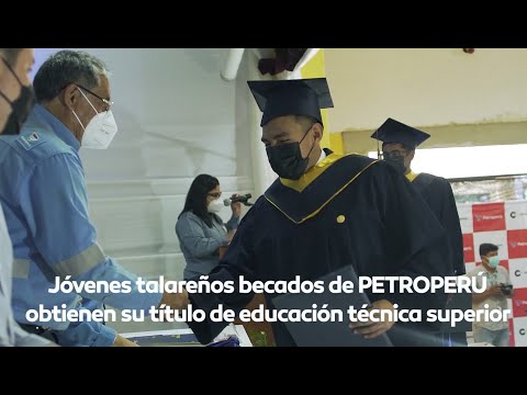 Jóvenes talareños becarios obtienen su título de educación técnica superior