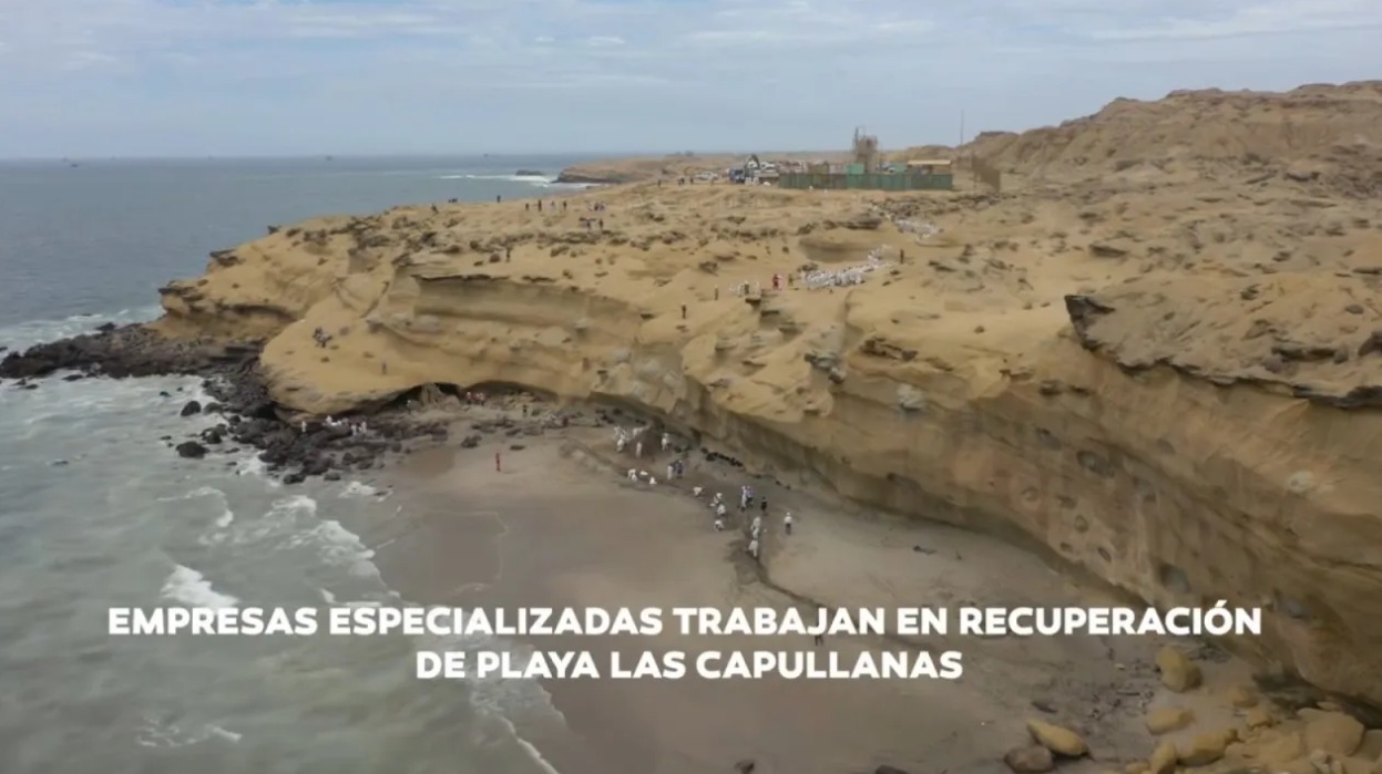 Empresas especializadas trabajan en recuperación de playa Las Capullanas