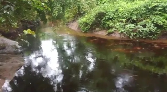 Retiran contención de crudo y agravan contaminación en Manseriche